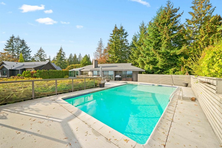Photo 7 at 4579 Woodgreen Court, Cypress Park Estates, West Vancouver