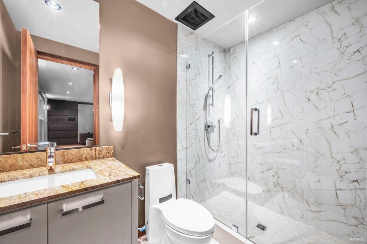 Photo 32 at 518 Ballantree Place, Glenmore, West Vancouver