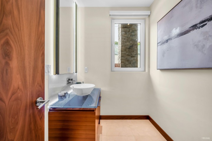 Photo 18 at 518 Ballantree Place, Glenmore, West Vancouver