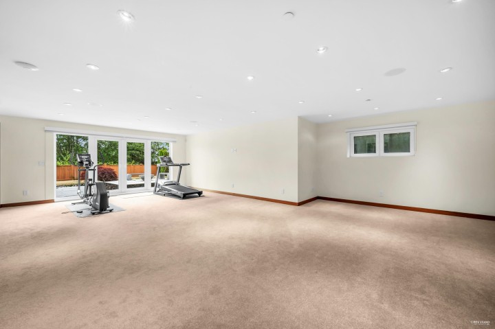 Photo 35 at 518 Ballantree Place, Glenmore, West Vancouver