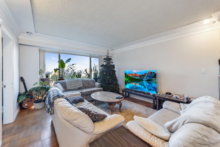 Photo 7 at 3150 W 26th Avenue, MacKenzie Heights, Vancouver West