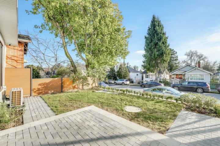 Photo 5 at 1 - 3547 E Georgia Street, Renfrew VE, Vancouver East