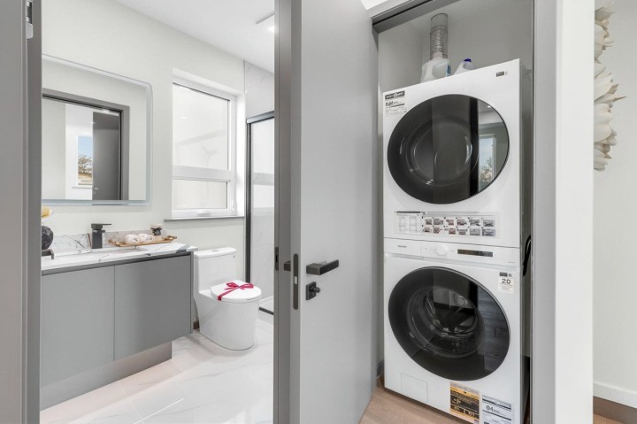 Photo 34 at 1 - 3547 E Georgia Street, Renfrew VE, Vancouver East