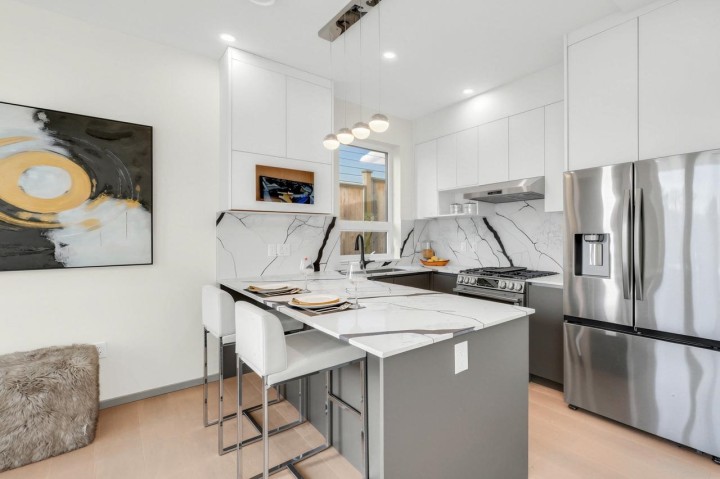 Photo 10 at 1 - 3547 E Georgia Street, Renfrew VE, Vancouver East