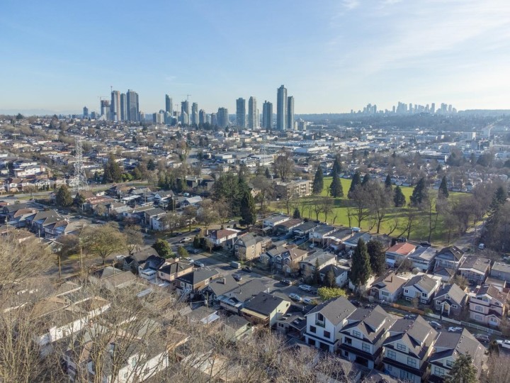 Photo 37 at 1 - 3547 E Georgia Street, Renfrew VE, Vancouver East