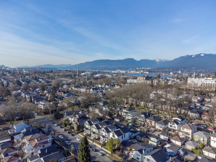 Photo 35 at 1 - 3547 E Georgia Street, Renfrew VE, Vancouver East