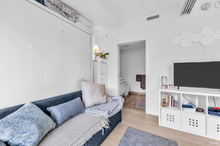 Photo 14 at 303 - 1480 Howe Street, Yaletown, Vancouver West