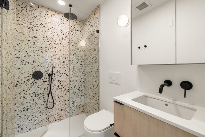 Photo 16 at 520 - 2471 St George Street, Mount Pleasant VE, Vancouver East