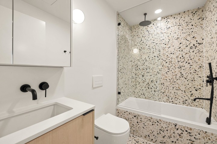 Photo 18 at 520 - 2471 St George Street, Mount Pleasant VE, Vancouver East