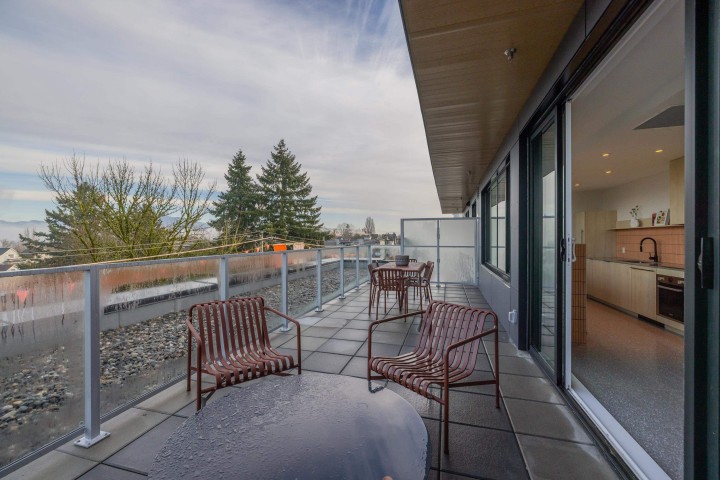 Photo 37 at 520 - 2471 St George Street, Mount Pleasant VE, Vancouver East