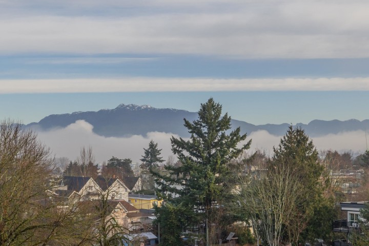 Photo 29 at 520 - 2471 St George Street, Mount Pleasant VE, Vancouver East