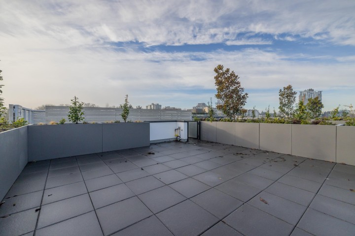 Photo 25 at 520 - 2471 St George Street, Mount Pleasant VE, Vancouver East