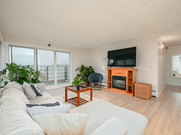 Photo 1 at 201 - 2336 Wall Street, Hastings, Vancouver East