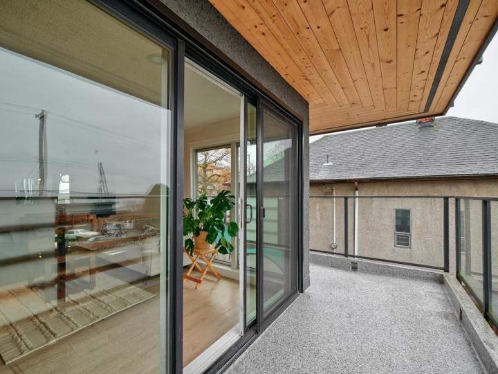 Photo 11 at 201 - 2336 Wall Street, Hastings, Vancouver East