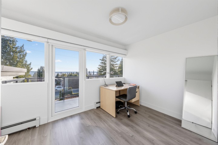 Photo 15 at 1555 Lawson Avenue, Ambleside, West Vancouver