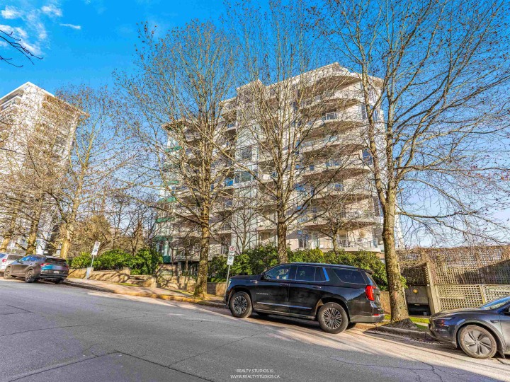 Photo 30 at 201 - 588 16th Street, Ambleside, West Vancouver