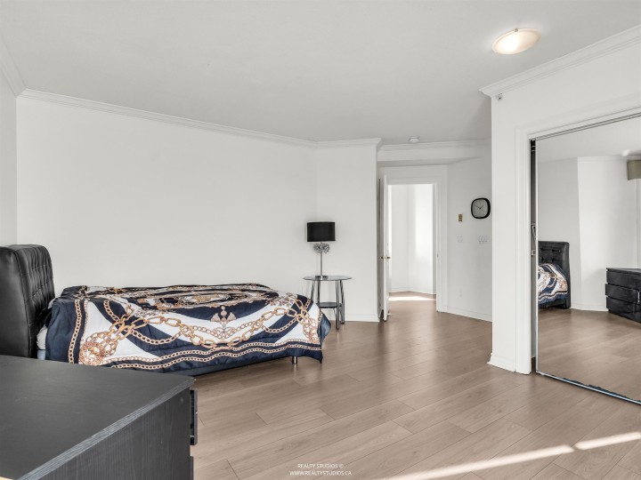 Photo 11 at 201 - 588 16th Street, Ambleside, West Vancouver