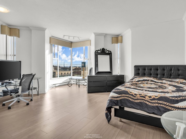 Photo 8 at 201 - 588 16th Street, Ambleside, West Vancouver
