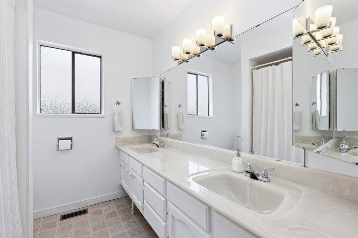 Photo 17 at 651 E 17th Avenue, Fraser VE, Vancouver East