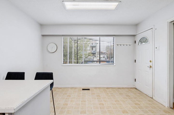 Photo 12 at 651 E 17th Avenue, Fraser VE, Vancouver East