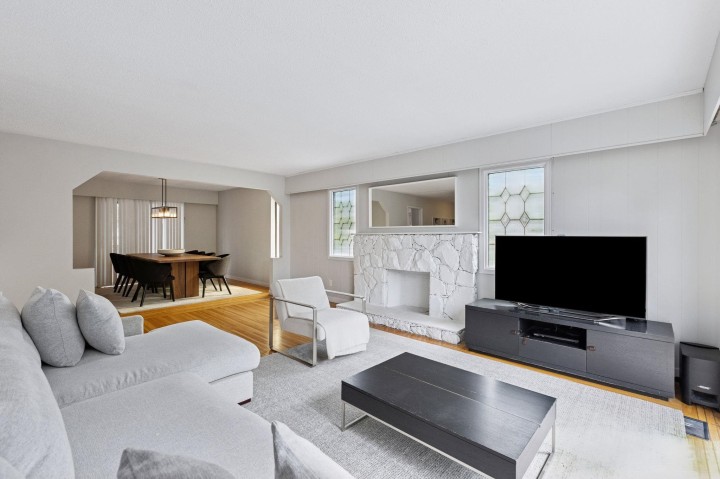 Photo 7 at 651 E 17th Avenue, Fraser VE, Vancouver East