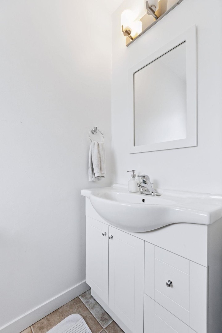 Photo 18 at 651 E 17th Avenue, Fraser VE, Vancouver East