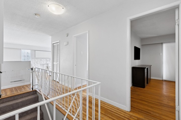 Photo 15 at 651 E 17th Avenue, Fraser VE, Vancouver East