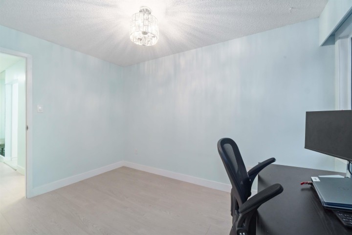 Photo 18 at 206 - 1340 Duchess Avenue, Ambleside, West Vancouver