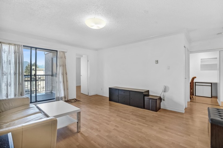 Photo 12 at 303 - 975 E Broadway, Mount Pleasant VE, Vancouver East