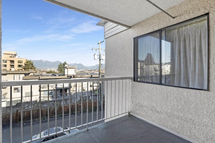 Photo 24 at 303 - 975 E Broadway, Mount Pleasant VE, Vancouver East