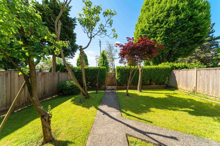 Photo 5 at 3089 E 1st Avenue, Renfrew VE, Vancouver East