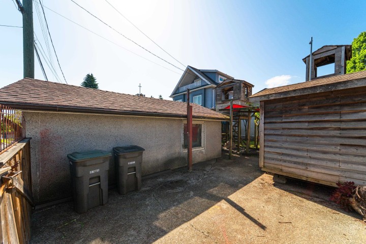 Photo 19 at 3089 E 1st Avenue, Renfrew VE, Vancouver East