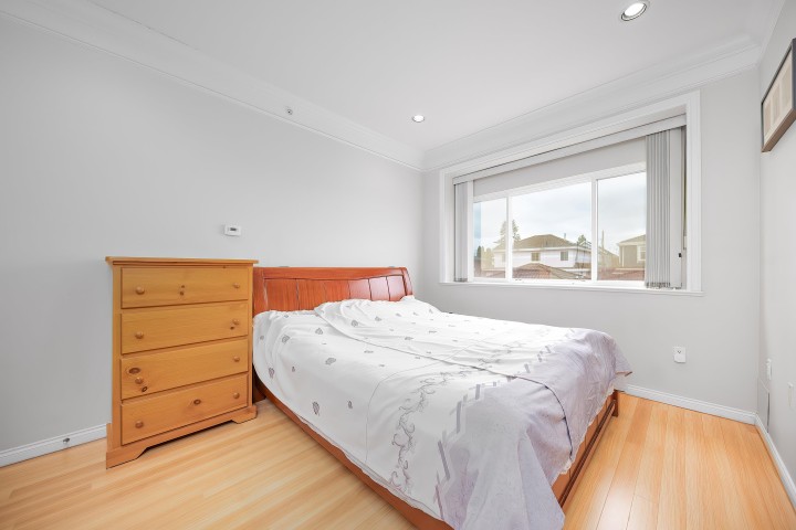 Photo 6 at 3320 E 43rd Avenue, Killarney VE, Vancouver East