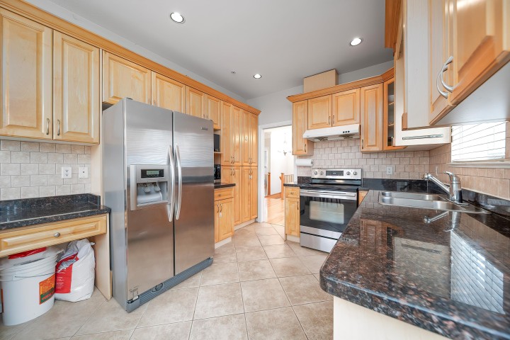 Photo 8 at 3320 E 43rd Avenue, Killarney VE, Vancouver East