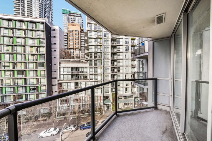 Photo 7 at 706 - 1212 Howe Street, Downtown VW, Vancouver West