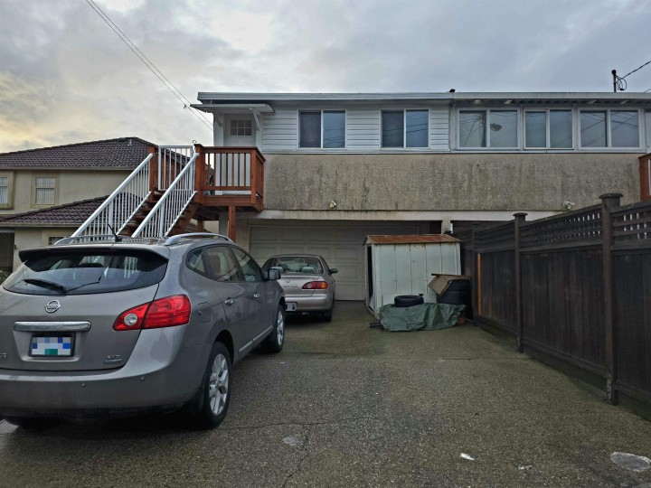 Photo 3 at 7138 Fraser Street, South Vancouver, Vancouver East