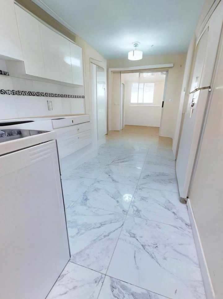 Photo 14 at 7138 Fraser Street, South Vancouver, Vancouver East