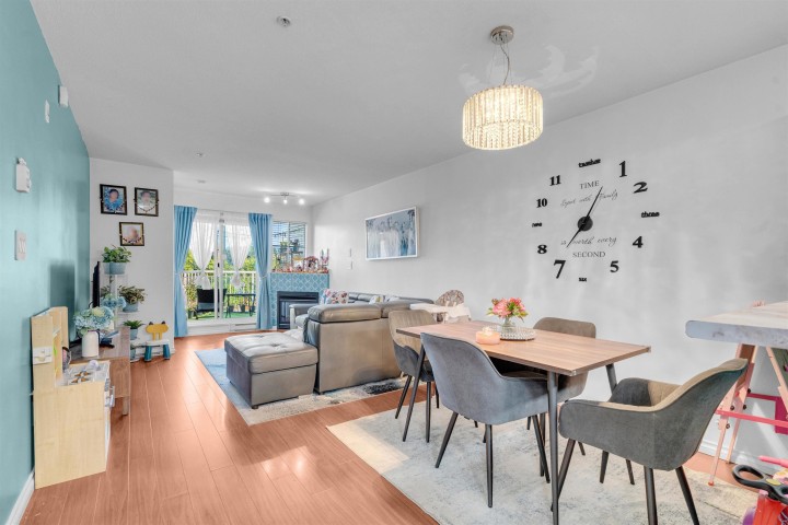 Photo 5 at 102 - 2973 Kingsway, Collingwood VE, Vancouver East