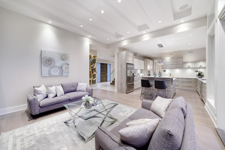 Photo 9 at 517 Granada Crescent, Upper Delbrook, North Vancouver