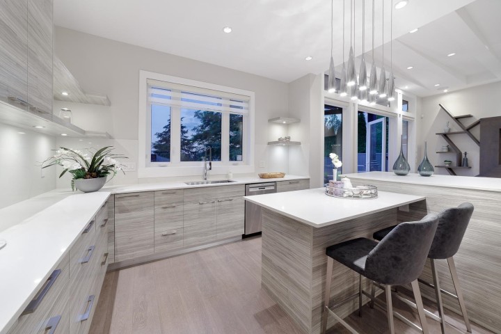 Photo 10 at 517 Granada Crescent, Upper Delbrook, North Vancouver