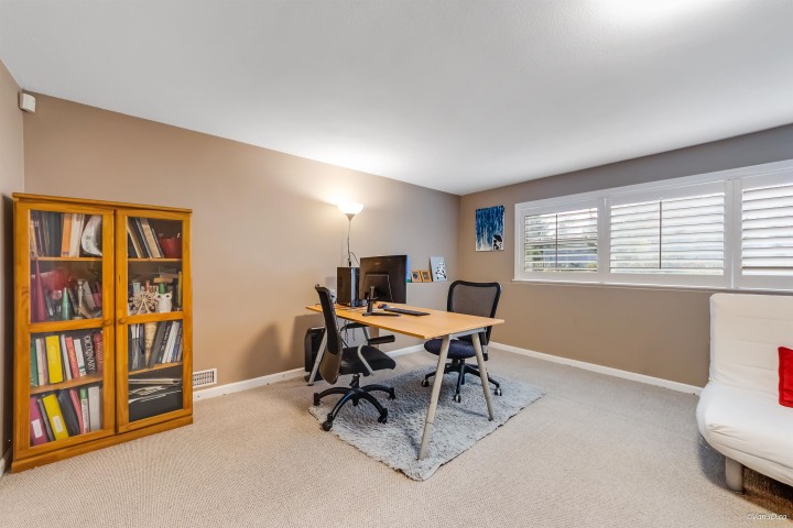 Photo 20 at 3020 Thorncliffe Drive, Edgemont, North Vancouver