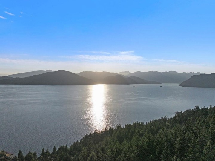 Photo 2 at 485 Timbertop Drive, Lions Bay, West Vancouver