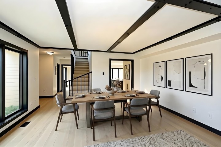 Photo 14 at 560 Craigmohr Drive, Glenmore, West Vancouver