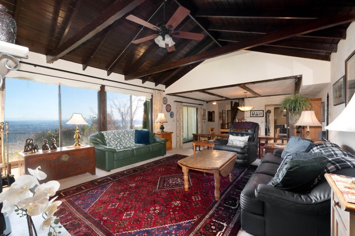 Photo 11 at 560 Craigmohr Drive, Glenmore, West Vancouver