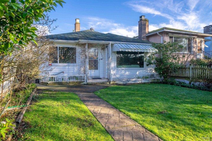 Photo 2 at 5324 Rhodes Street, Collingwood VE, Vancouver East