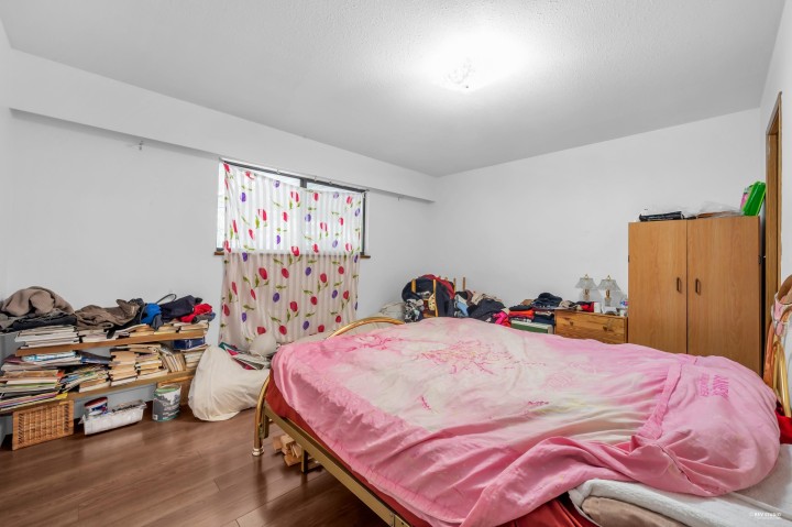 Photo 13 at 3334 Archimedes Street, Collingwood VE, Vancouver East