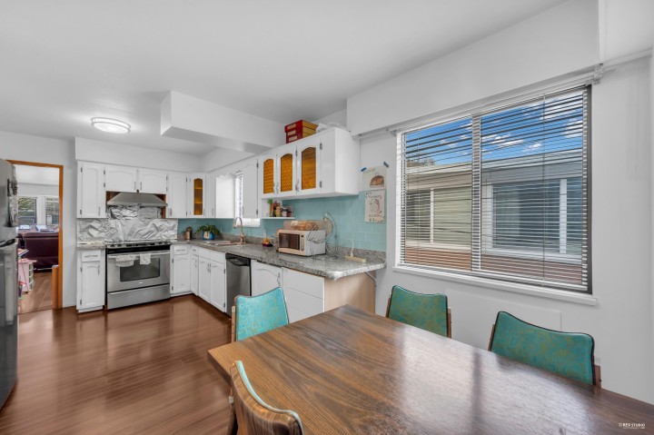 Photo 12 at 3334 Archimedes Street, Collingwood VE, Vancouver East