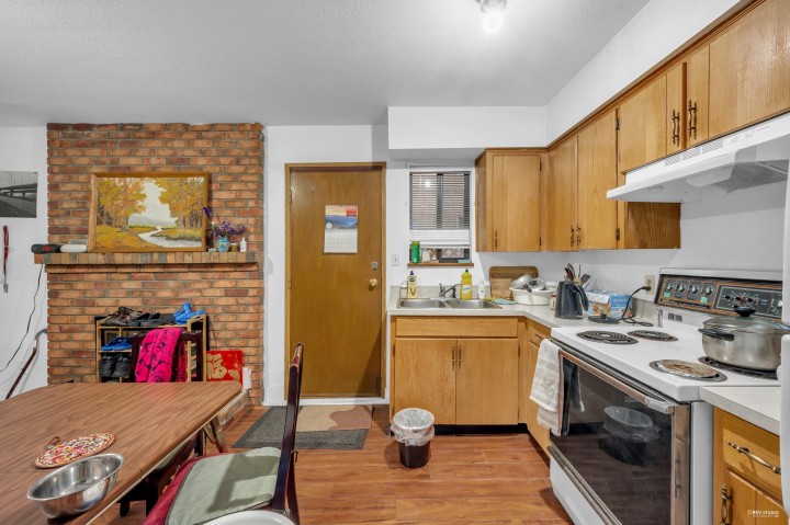 Photo 22 at 3334 Archimedes Street, Collingwood VE, Vancouver East