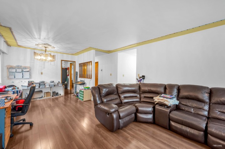 Photo 5 at 3334 Archimedes Street, Collingwood VE, Vancouver East