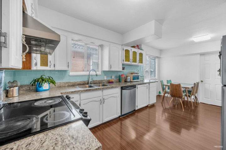 Photo 9 at 3334 Archimedes Street, Collingwood VE, Vancouver East
